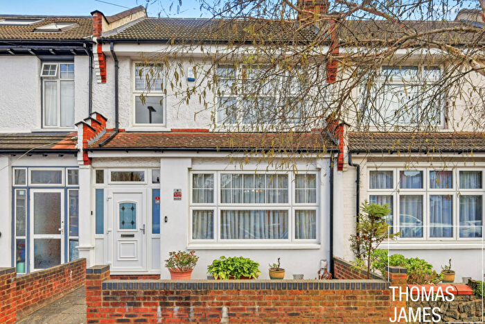 3 Bedroom Terraced House For Sale In River Avenue, Palmers Green, N13
