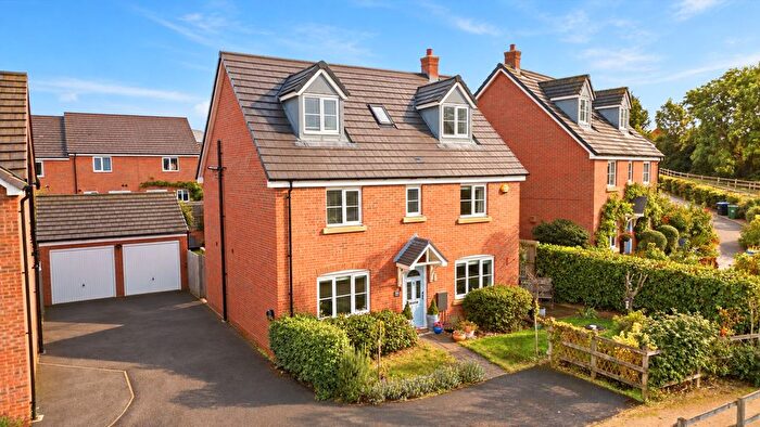 5 Bedroom Detached House For Sale In Biffin Way, Whitnash, CV31