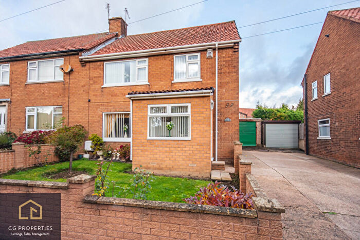 3 Bedroom Semi-Detached House For Sale In Norwood Crescent, Kiveton Park, S26