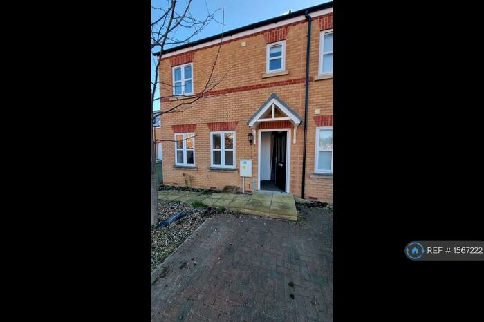 3 Bedroom Semi-Detached House To Rent In Pear Tree Gardens, Peterborough, PE1