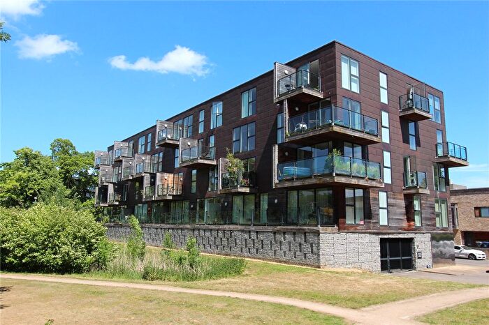 1 Bedroom Flat To Rent In The Steel Building, Kingfisher Way, Cambridge, CB2