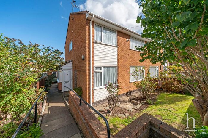 4 Bedroom Semi-Detached House For Sale In Essex Road, Wirral, CH48