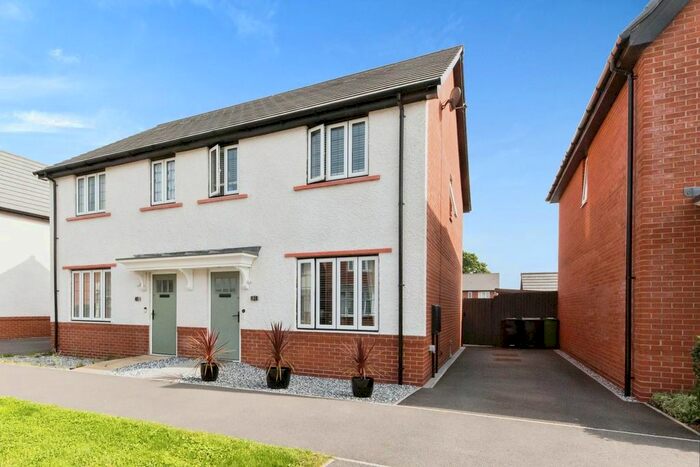 3 Bedroom Semi-Detached House To Rent In Higher Croft Drive, Crewe, CW1