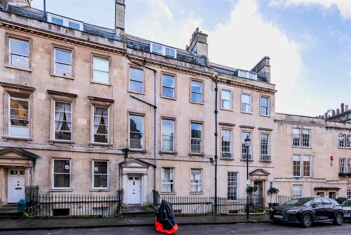 4 Bedroom Flat To Rent In Rivers Street, Bath, BA1