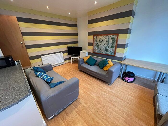 3 Bedroom Terraced House To Rent In Stanmore View, Leeds, Burley, West Yorkshire, LS4