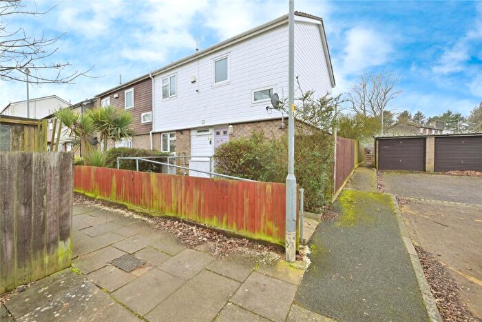 3 Bedroom Semi-Detached House For Sale In Midfield Court, Northampton, Northamptonshire, NN3