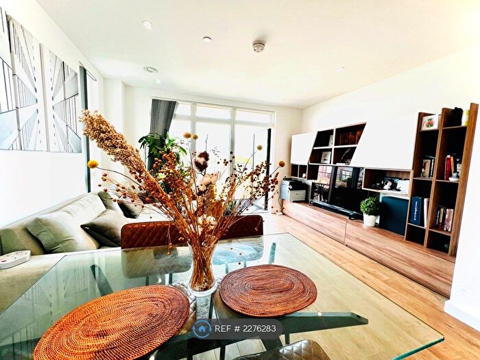 1 Bedroom Flat To Rent In Chorley Court, London, E14