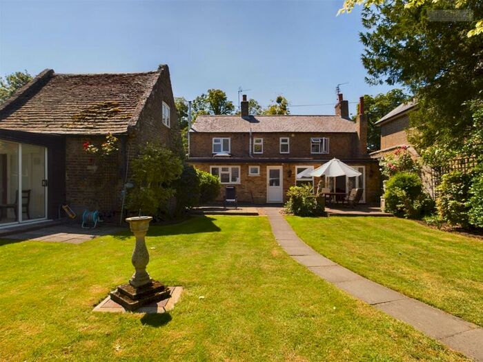 6 Bedroom Detached House For Sale In The Causeway, Thorney, Peterborough, PE6