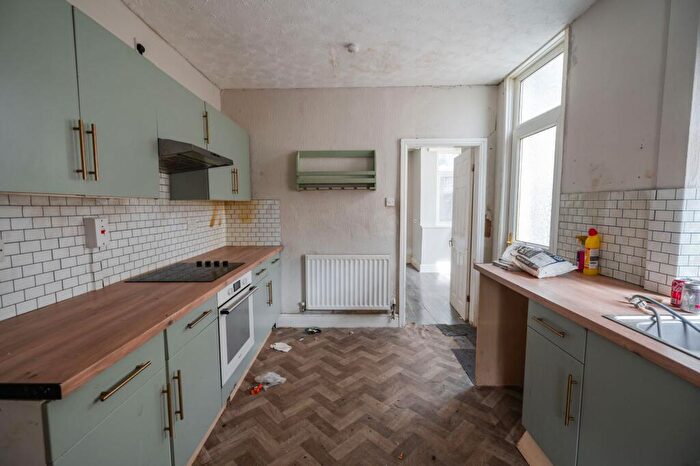 4 Bedroom Terraced House For Sale In Brereton Avenue, Cleethorpes, DN35
