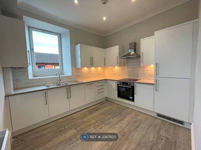 2 Bedroom Flat To Rent In Dumbarton Road, Old Kilpatrick, Glasgow, G60