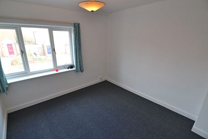 3 Bedroom Semi-Detached House To Rent In Hawksford Crescent, Wolverhampton, WV10