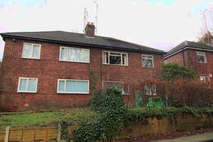 2 Bedroom Apartment To Rent In Clough Drive, Manchester, M25