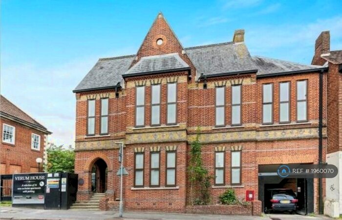 2 Bedroom Flat To Rent In Verum House, Basingstoke, RG21