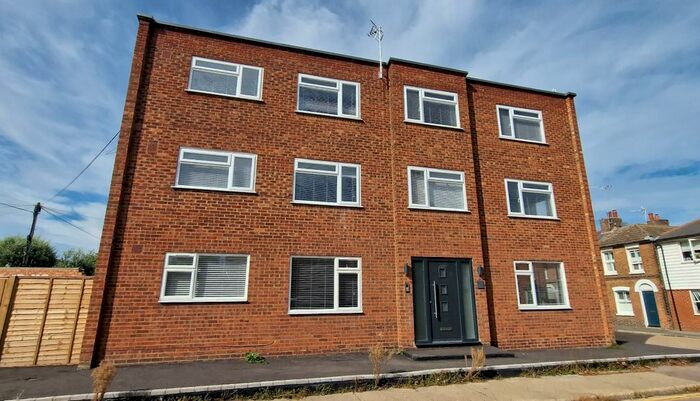 2 Bedroom Flat To Rent In Flat, Marsh House, St. Peters Road, Whitstable, CT5