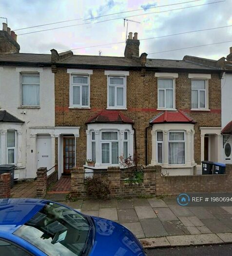 4 Bedroom Terraced House To Rent In Wakefield Street, London, N18