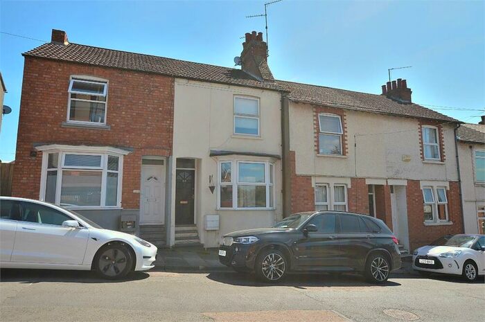 3 Bedroom Detached House To Rent In Bective Road, Kingsthorpe, Northampton, NN2