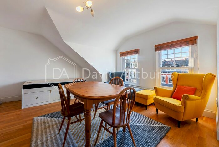 1 Bedroom Flat To Rent In Hillfield Avenue, Crouch End, London, N8