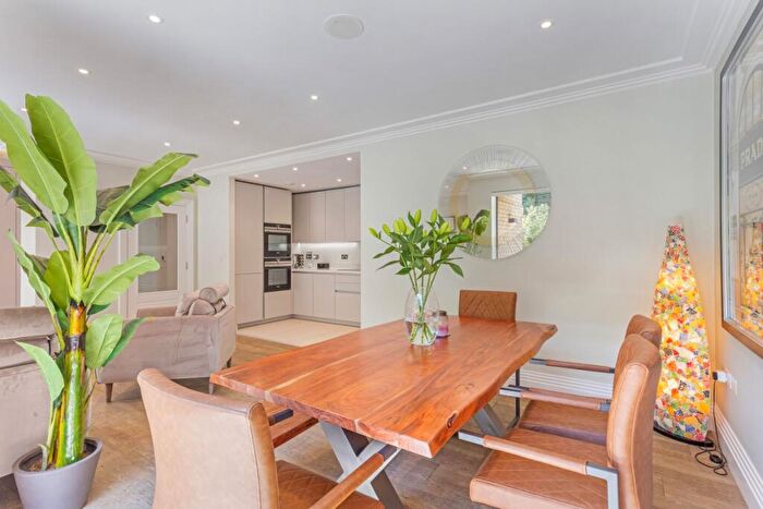 2 Bedroom Apartment To Rent In Glen Island Maidenhead, SL6