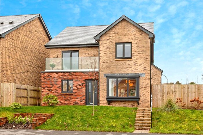 4 Bedroom Detached House For Sale In Gerddi Gwenllian, Mynyddygarreg, Kidwelly, Carmarthenshire, SA17