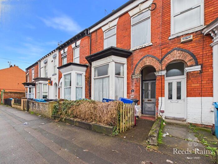 2 Bedroom Terraced House For Sale In May Street, Hull, HU5