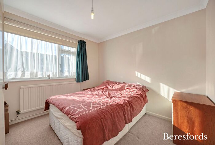 3 Bedroom Bungalow For Sale In Mayfield Road, Writtle, CM1