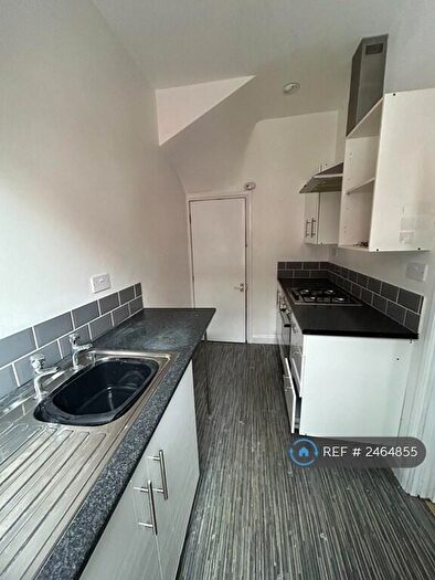 2 Bedroom Terraced House To Rent In East Park Grove, Leeds, LS9