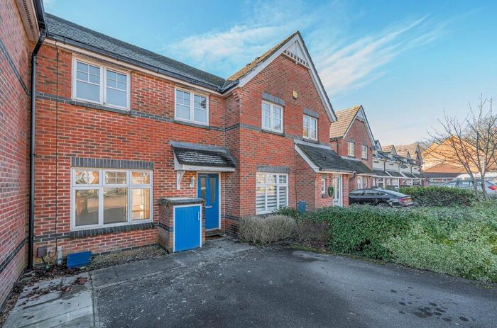 3 Bedroom Terraced House To Rent In Barn Piece, Knightwood Park, Chandler's Ford, SO53