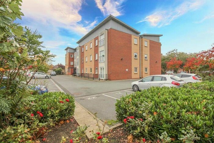 2 Bedroom Apartment For Sale In Wrendale Court, Gosforth, Newcastle Upon Tyne, NE3