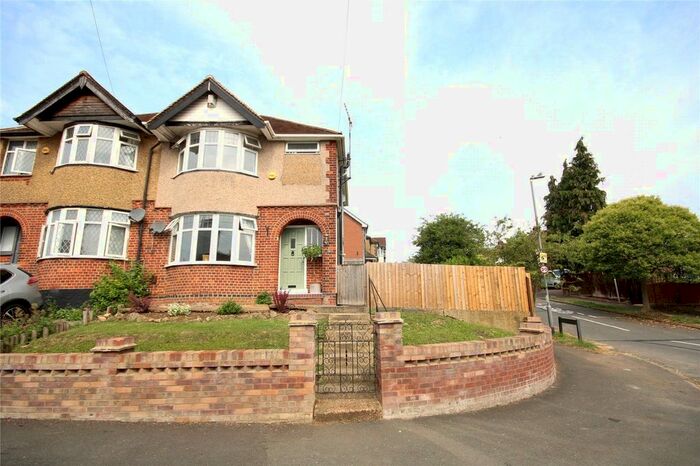 3 Bedroom Semi-Detached House To Rent In Taunton Avenue, Luton, Bedfordshire LU2