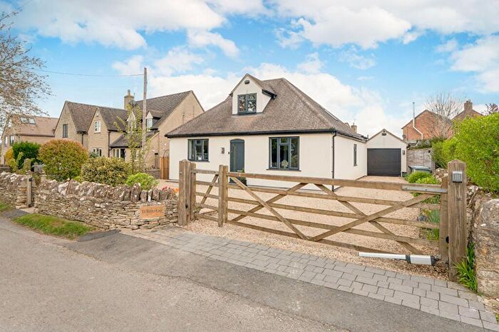 4 Bedroom Bungalow For Sale In Peaks Lane, Stonesfield, OX29