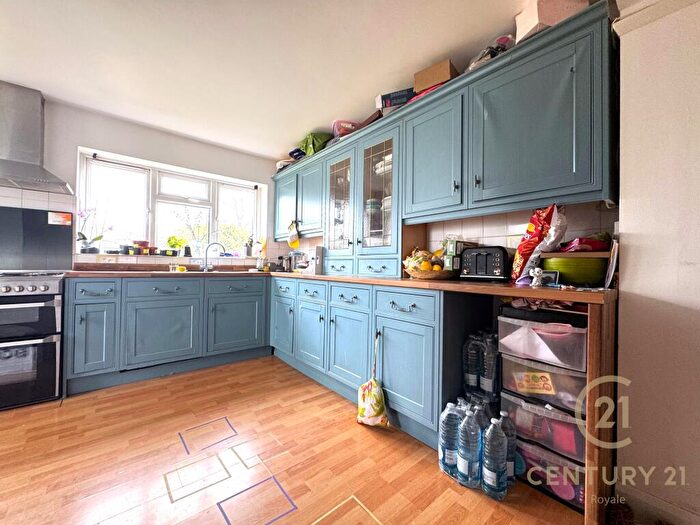 3 Bedroom Semi-Detached House To Rent In Ancaster Crescent New Malden, KT3