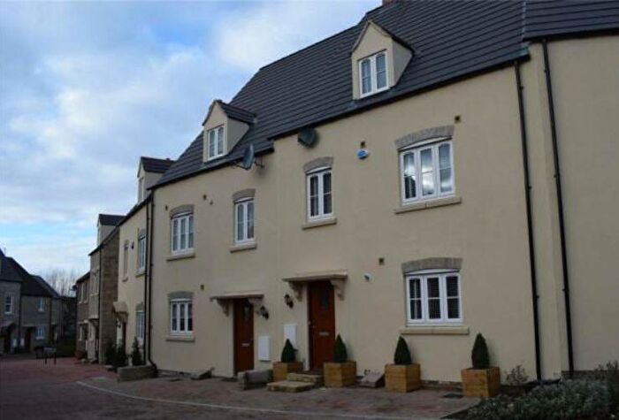 3 Bedroom Terraced House To Rent In Buttercross Lane, Witney, OX28