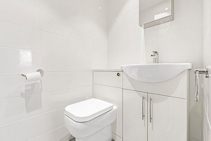 2 Bedroom Flat For Sale In Charnwood, High Road, Buckhurst Hill, IG9