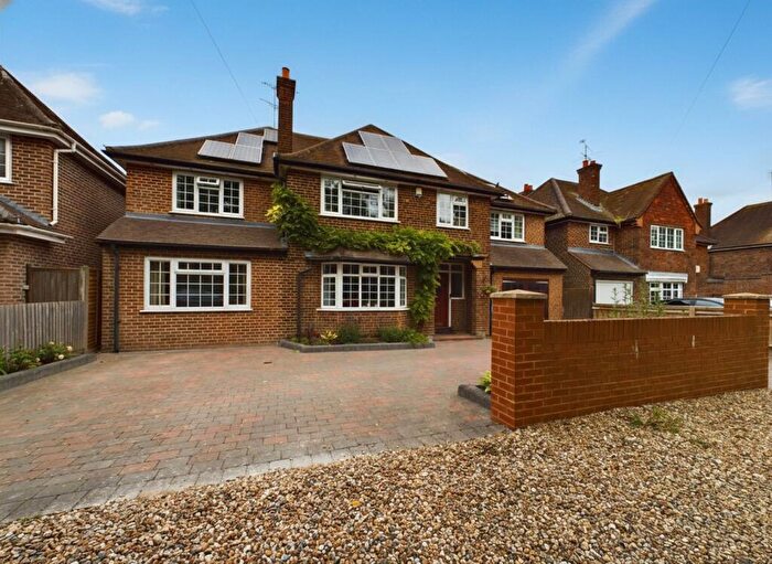 6 Bedroom Detached House To Rent In London Road, Wokingham, Berkshire, RG40