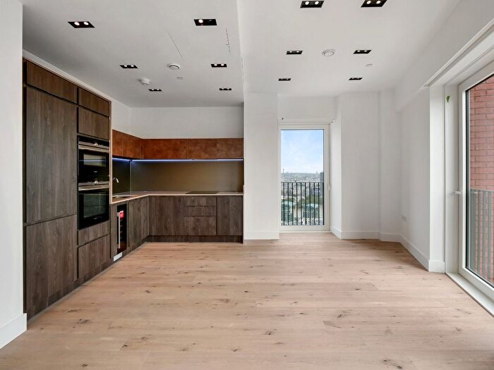 2 Bedroom Flat To Rent In Keybridge Tower, Exchange Gardens, SW8