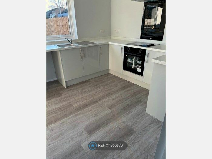 3 Bedroom Terraced House To Rent In Campion Court, Northampton, NN3