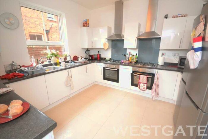 8 Bedroom Detached House To Rent In Erleigh Road, Reading, RG1