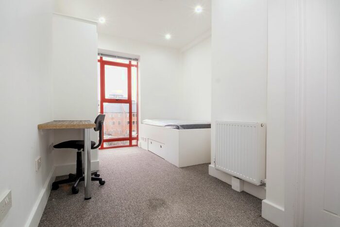 1 Bedroom Flat To Rent In South Street, Reading, RG1