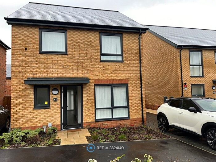 3 Bedroom Detached House To Rent In Whiting Avenue, Greenhithe, DA9