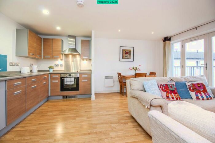 2 Bedroom Flat To Rent In Heathfield Court, Tredegar Road, London, E3