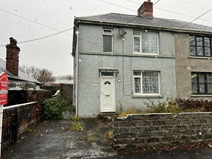 3 Bedroom Semi-Detached House For Sale In Hendre Road, Garnant, Ammanford, Carmarthenshire., SA18