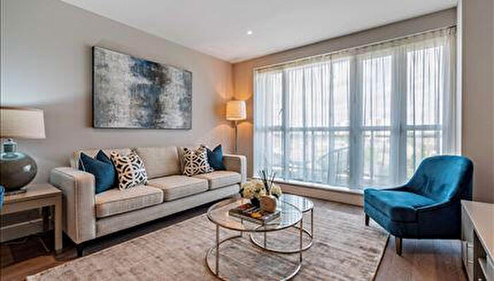 2 Bedroom Apartment To Rent In Westferry Circus, Canary Wharf, E14