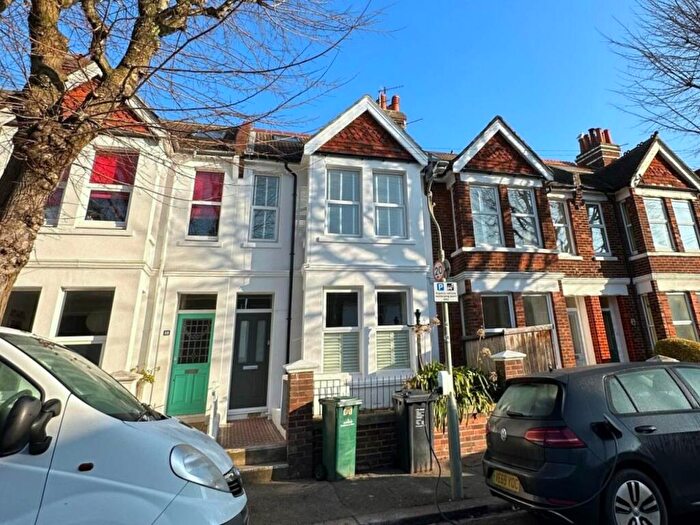 2 Bedroom Maisonette To Rent In Hythe Road, Brighton, East Sussex, BN1