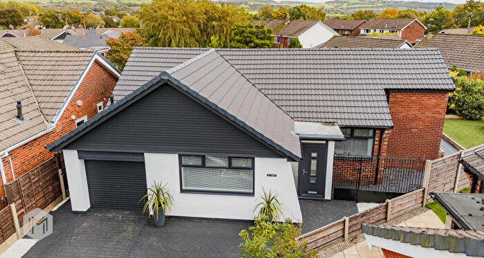 3 Bedroom Bungalow For Sale In Warwick Close, Greenmount, Bury, Greater Manchester, BL8