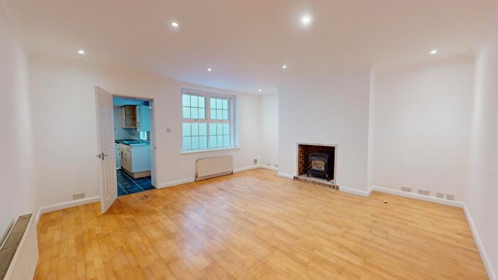 1 Bedroom Flat To Rent In Bedford Place, City Centre, Brighton, BN1