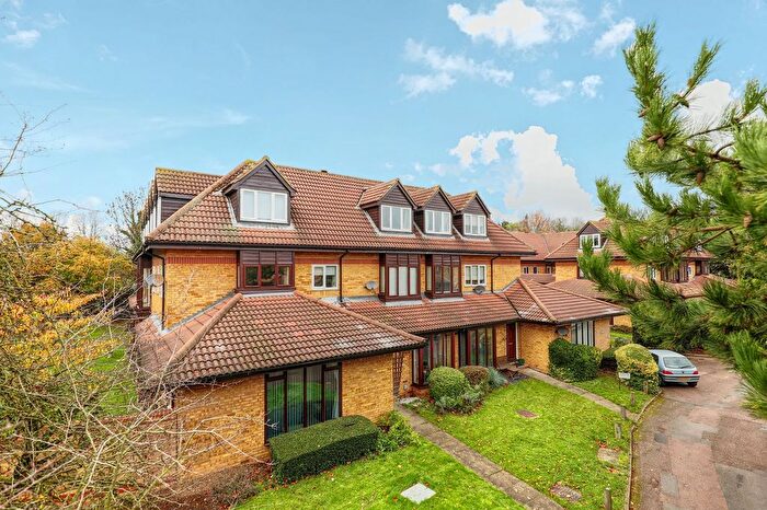 1 Bedroom Flat For Sale In Crouchfield, Chapmore End, SG12