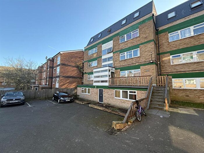 1 Bedroom Apartment To Rent In Brook Street, Luton, LU3