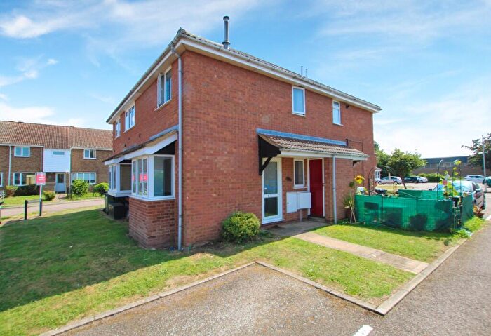 1 Bedroom Cluster House For Sale In Avocet Close, Biggleswade, Bedfordshire, SG18