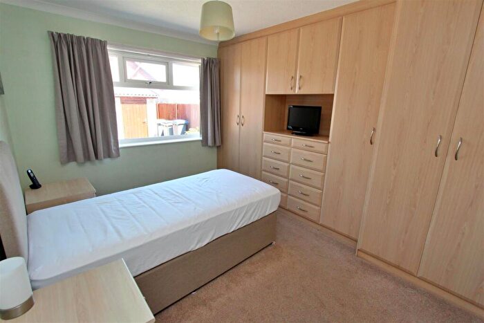 2 Bedroom Detached Bungalow For Sale In Frinton Grove, Bispham, Blackpool, FY2