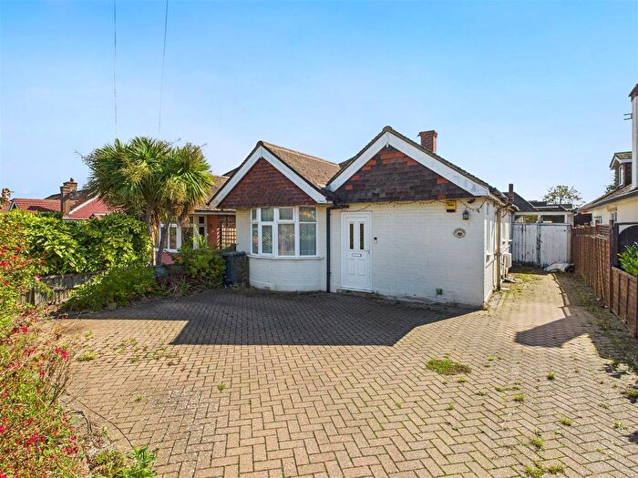 3 Bedroom Detached Bungalow For Sale In Halliford Road, Sunbury-On-Thames, TW16
